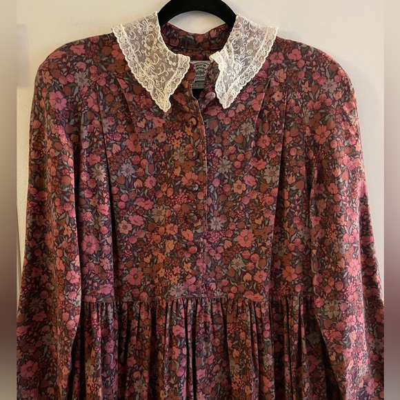 Laura Ashley Floral Vintage Midi Dress - Picture 4 of 11